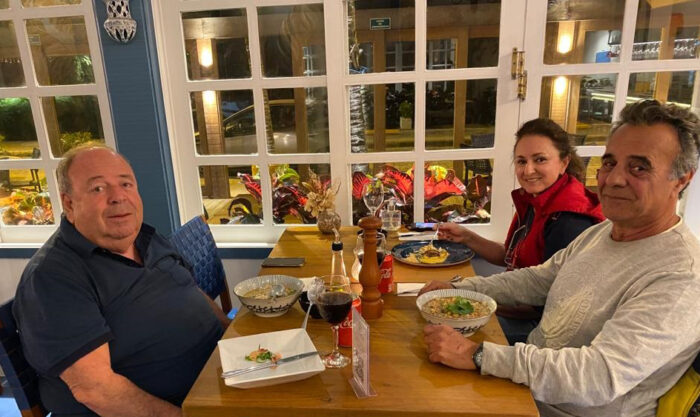 Fernandão Assad, Cris e Eugênio Martins no jantar da Casa Kanaloa, ‘point’ da gastronomia tailandesa em Cabo Frio (RJ) 1 Fernandão Assad, Cris e Eugênio Martins no jantar da Casa Kanaloa, ‘point’ da gastronomia tailandesa em Cabo Frio (RJ)