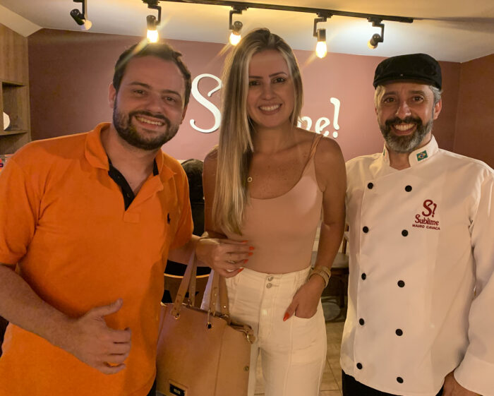 Riquinho e Michelle Castilho com Mauro Cavaca clicados na pizzaria Sublime! 1 Riquinho e Michelle Castilho com Mauro Cavaca clicados na pizzaria Sublime!
