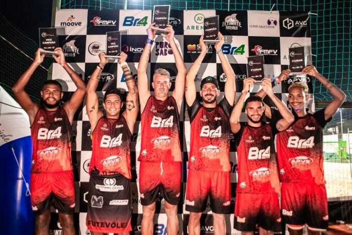 Juiz-forano vai duas vezes ao pódio no Campeonato Mineiro de Futevôlei 2 futevolei podio aulus maicon douglas arquivo pessoal