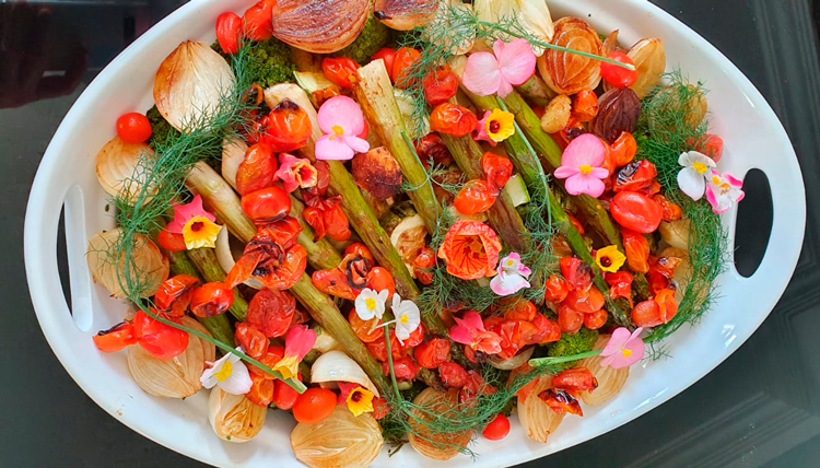 salada com flores