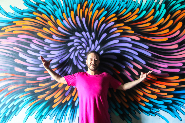 Envolto em movimentos, Bieto pensa, pinta e vive 1 Bieto