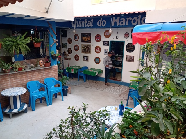 Isso é fundo de quintal 4 Bar do Haroldo 4