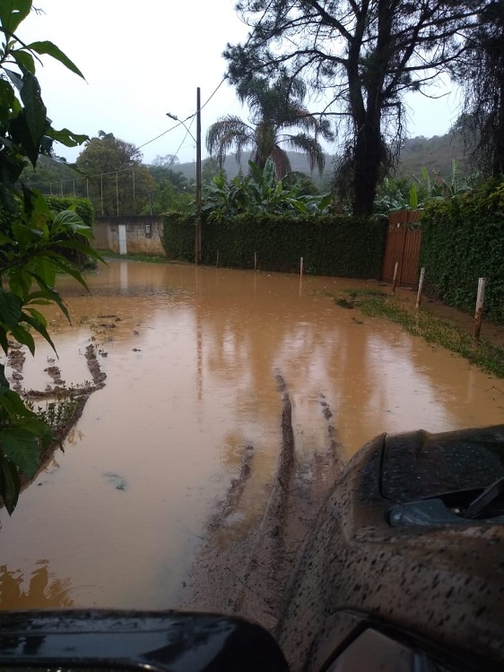 Chuva deixa moradores ilhados no Granjas Triunfo 1 alagamento Granjas 2 1