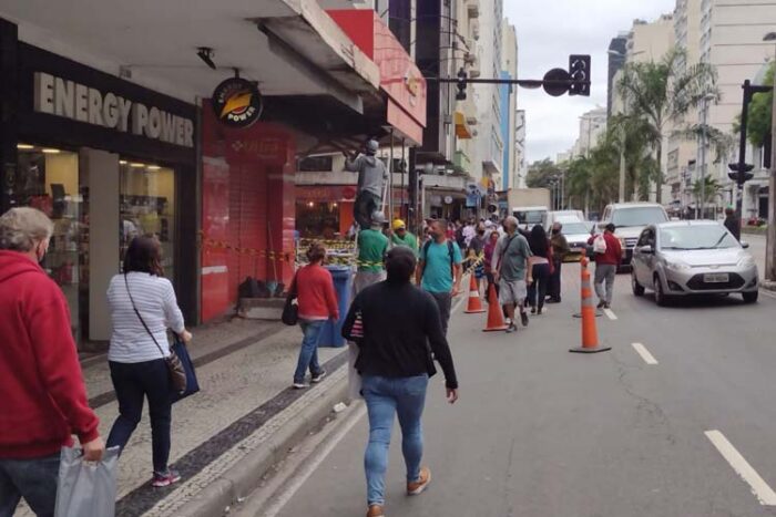 Parte da pista da Avenida Rio Branco é interditada para reparo de marquise 1 marquise rio branco