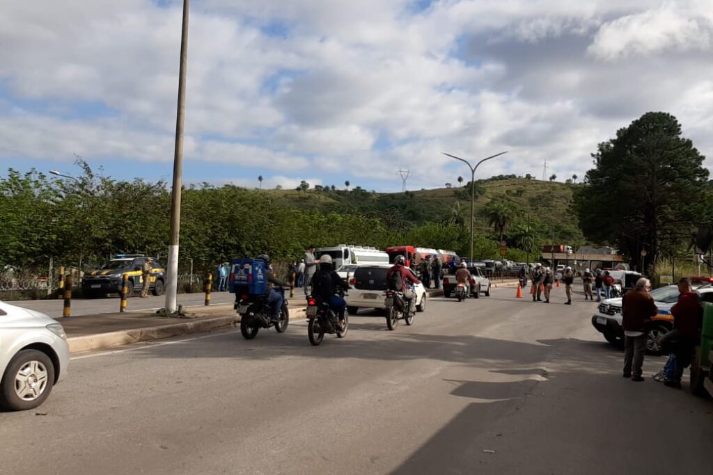 Distribuidores de combustíveis permanecem de braços cruzados em Minas Gerais 1 paralisacao dos tanqueiros e1634826846699