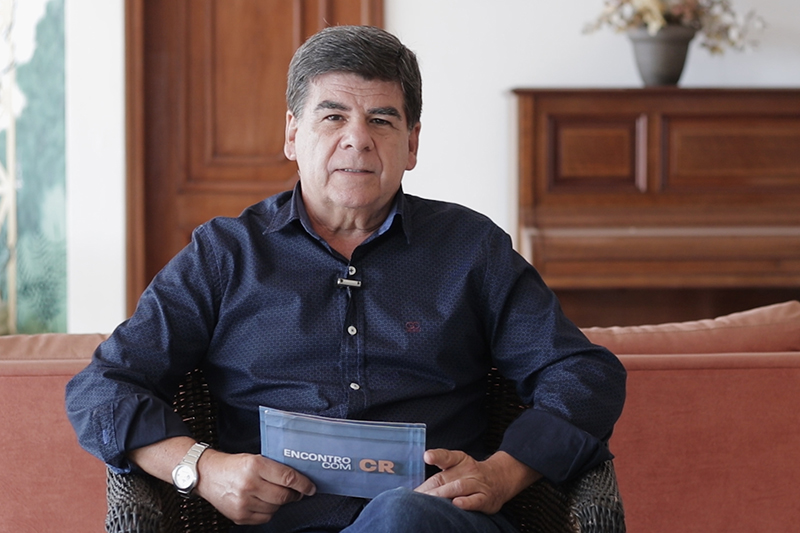 Imagem: Cesar Romero recebe a dupla Renan & Christiano
