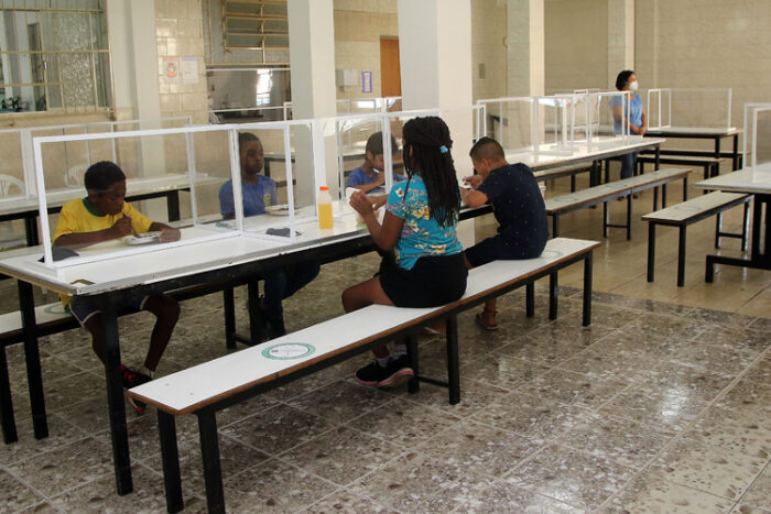 Mais de 22 mil estudantes do ensino fundamental e EJA voltam às salas de aula em JF 3 volta as aulas fernando priamo4jpg