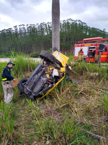 Dois homens morrem em acidentes na BR-267 na altura da Zona Norte de Juiz de Fora 1 2acidente br 267 em valadares by prf e1637588712595