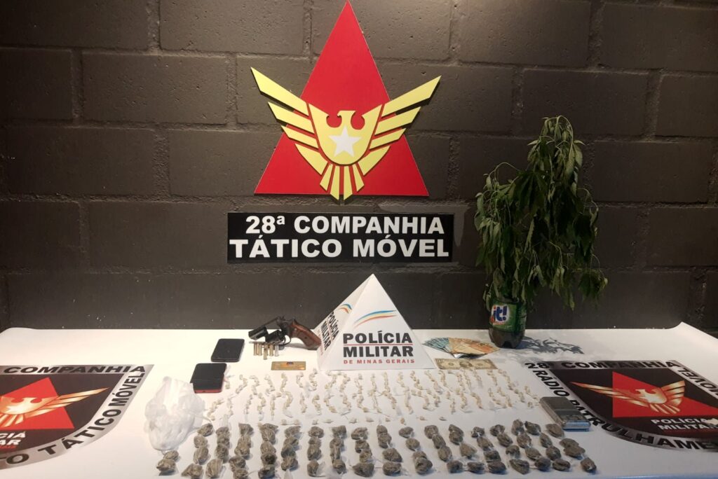 PM apreende arma, munições e drogas na Zona Nordeste de Juiz de Fora 1 acao da pm no granjas betania by pmmg e1636462319306