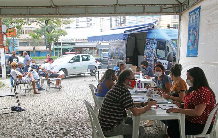 PJF inicia cadastramento ambulantes para realocação na Praça do Riachuelo 2 cadastro ambulantes by fernando priamo