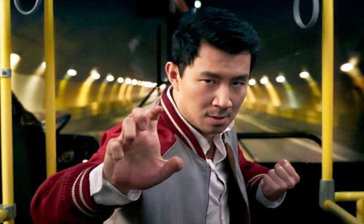 coluna shang chi impresso e site e1637076085726