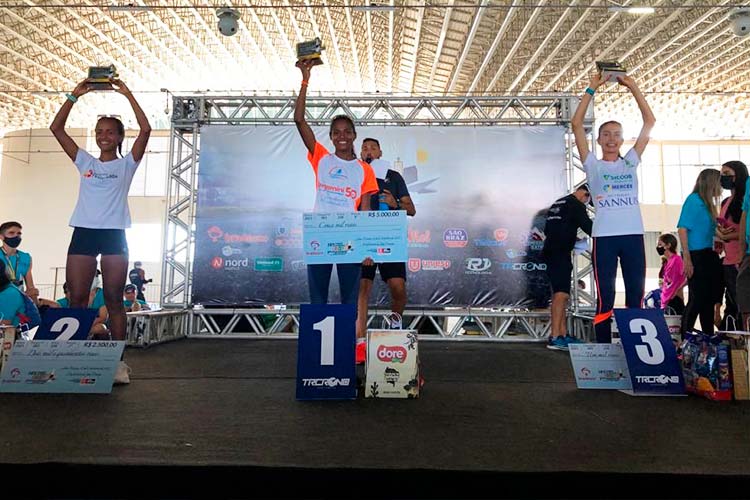 Atletas da região fazem dobradinha no pódio da Meia Maratona de João Pessoa 2 meia maratona joao pessoa podio by arquivo pessoal