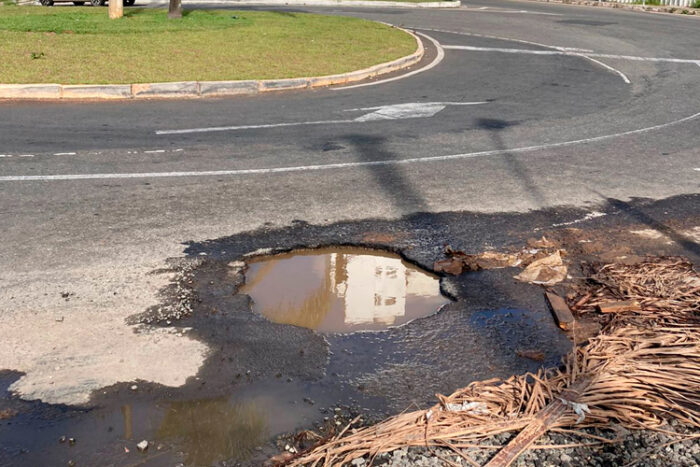 Buraco em rotatória prejudica tráfego 1 vu 23 11 21 mariana floriano