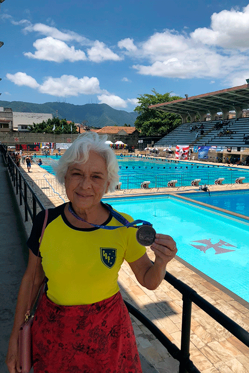 Atletas juiz-foranas são ouro no XII Campeonato Sul-Americano Master de Natação 2 natacao Maria Dalila Cruz