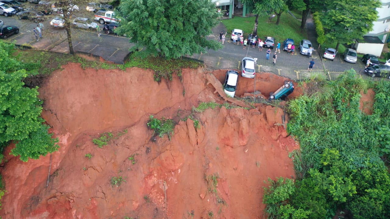 Trégua das chuvas traz alívio nas cidades de Ponte Nova e Cataguases 1 4situacao de ponte nova by Anderson Nacif