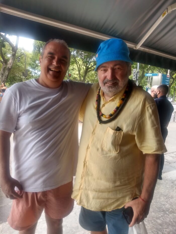 O advogado Frederico Binato e o grande poeta do samba Moacyr Luz clicados no Bar Belmonte, no Rio  