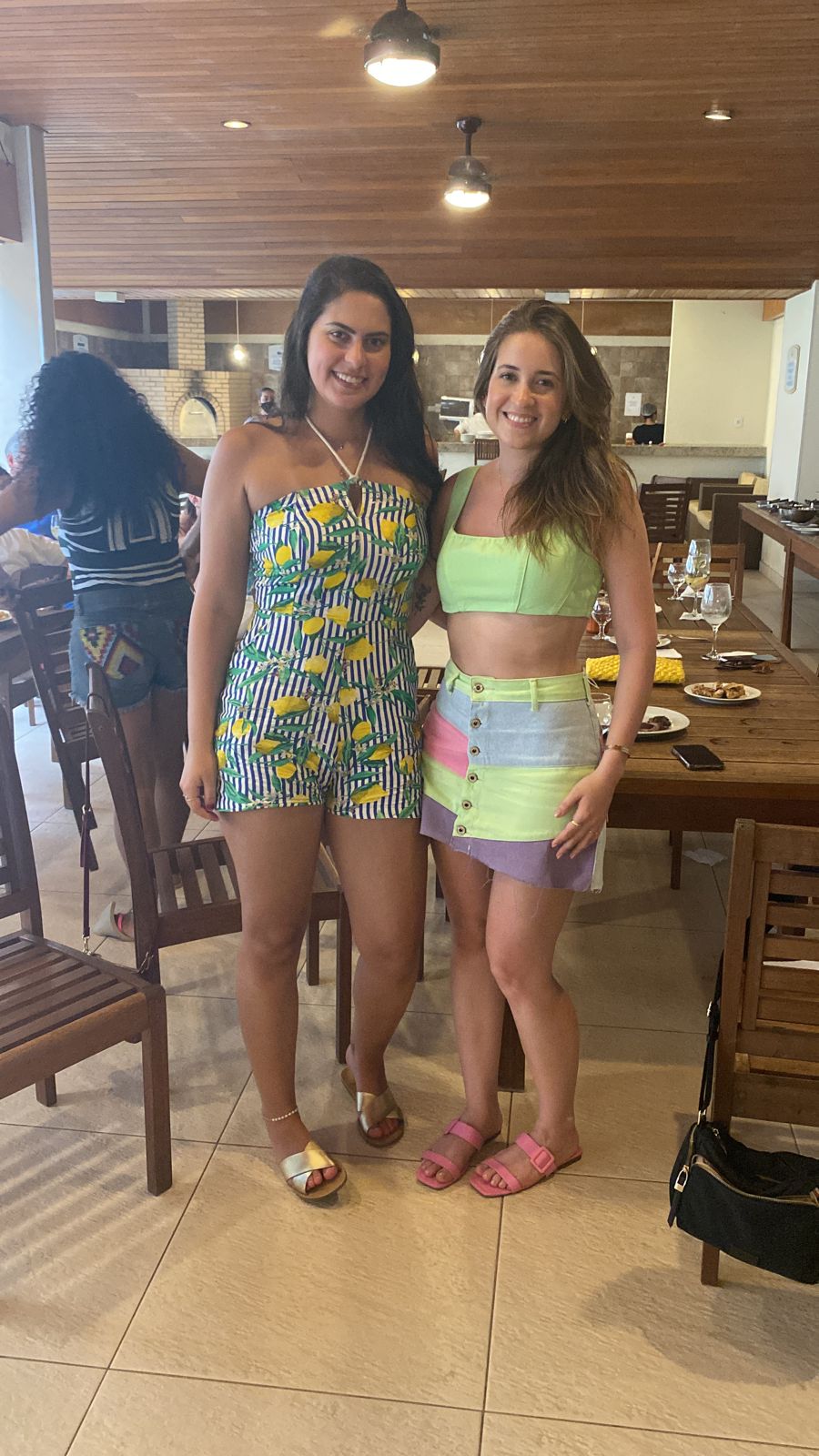 Duas garotas 3 Duas garotas 3