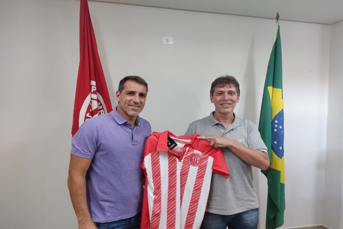 Acesso, 4-3-3 e mercado paulista: Anderson Florentino projeta trabalho no Baeta 1 apresentacao tupynambas by divulgacao