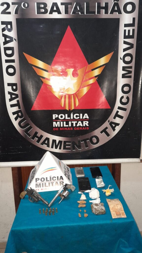 PM apreende armas e drogas em duas ações em Juiz de Fora 1 drogas na vila esperanca by pmmg