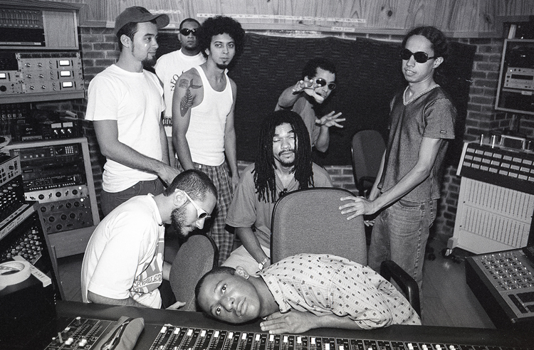 Festival de Tiradentes exibe filme sobre o movimento mangue beat 1 manguebit f06cor 2021110152 1