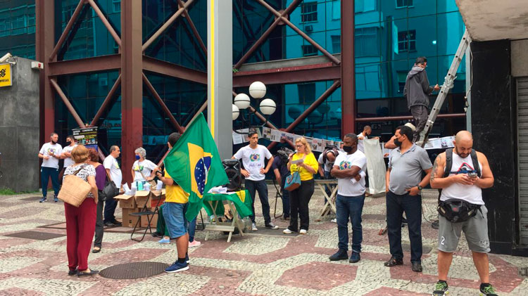 Manifestantes fazem ato em JF contra a adoção do passaporte sanitário 1 manifestacao1