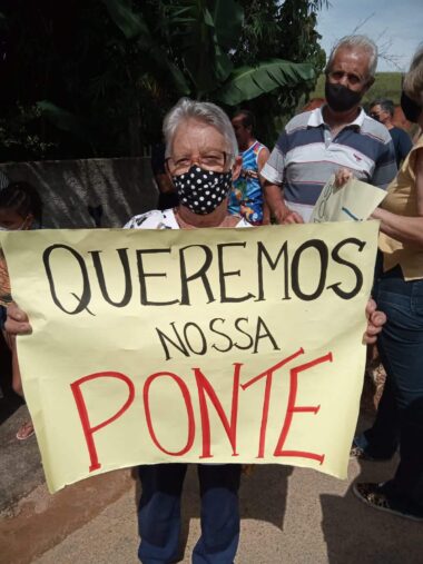 Ato pede pela reconstrução da Ponte de Sobragy 1 2manifestacao em belmiro braga ponte sobragy by divulgacao e1645298520744