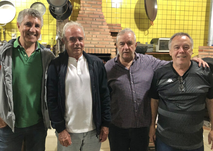 Cezar Prata, os irmãos Pedro Luiz (Pey) e Rominho Andrade e Sinval Cruz em clima de ‘happy hour’ 1 Cezar Prata, os irmãos Pedro Luiz (Pey) e Rominho Andrade e Sinval Cruz em clima de ‘happy hour’