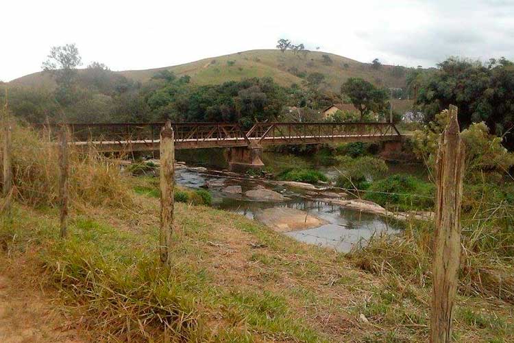Comunidade faz abraço simbólico para pedir reconstrução da Ponte de Sobragy 2 ponte de sobragy by divulgacao2
