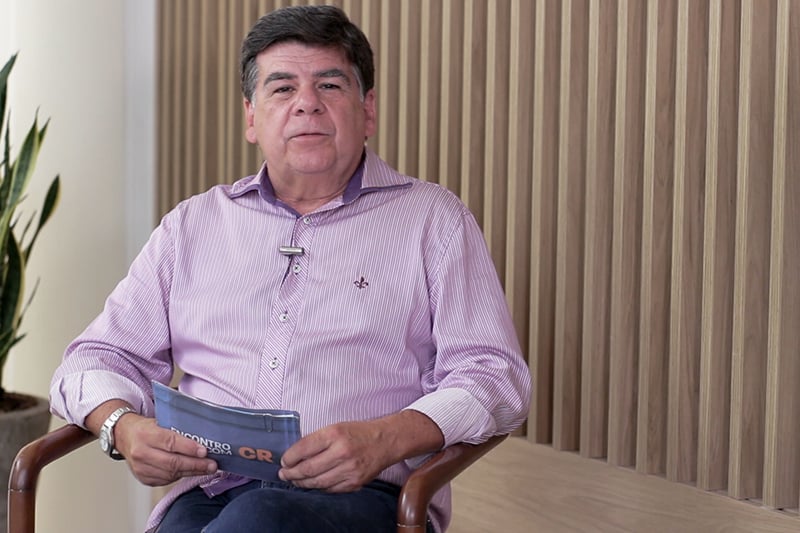 Imagem: Encontro com CR | Cesar recebe o carnavalesco Marcelo Guedes Barra