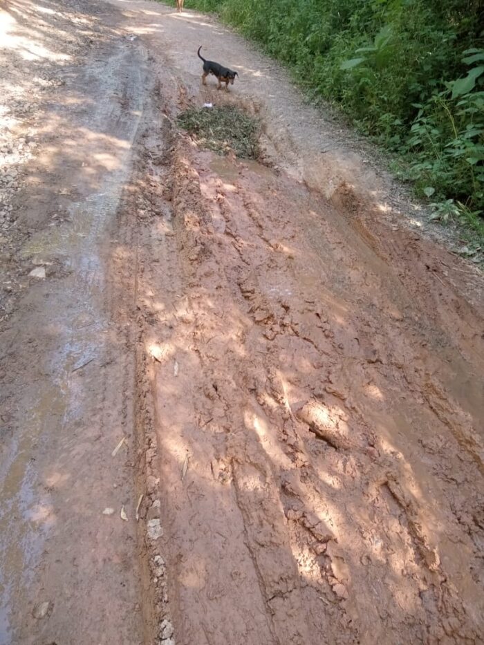 Moradores reclamam de condições de rua de terra 1 vu 2