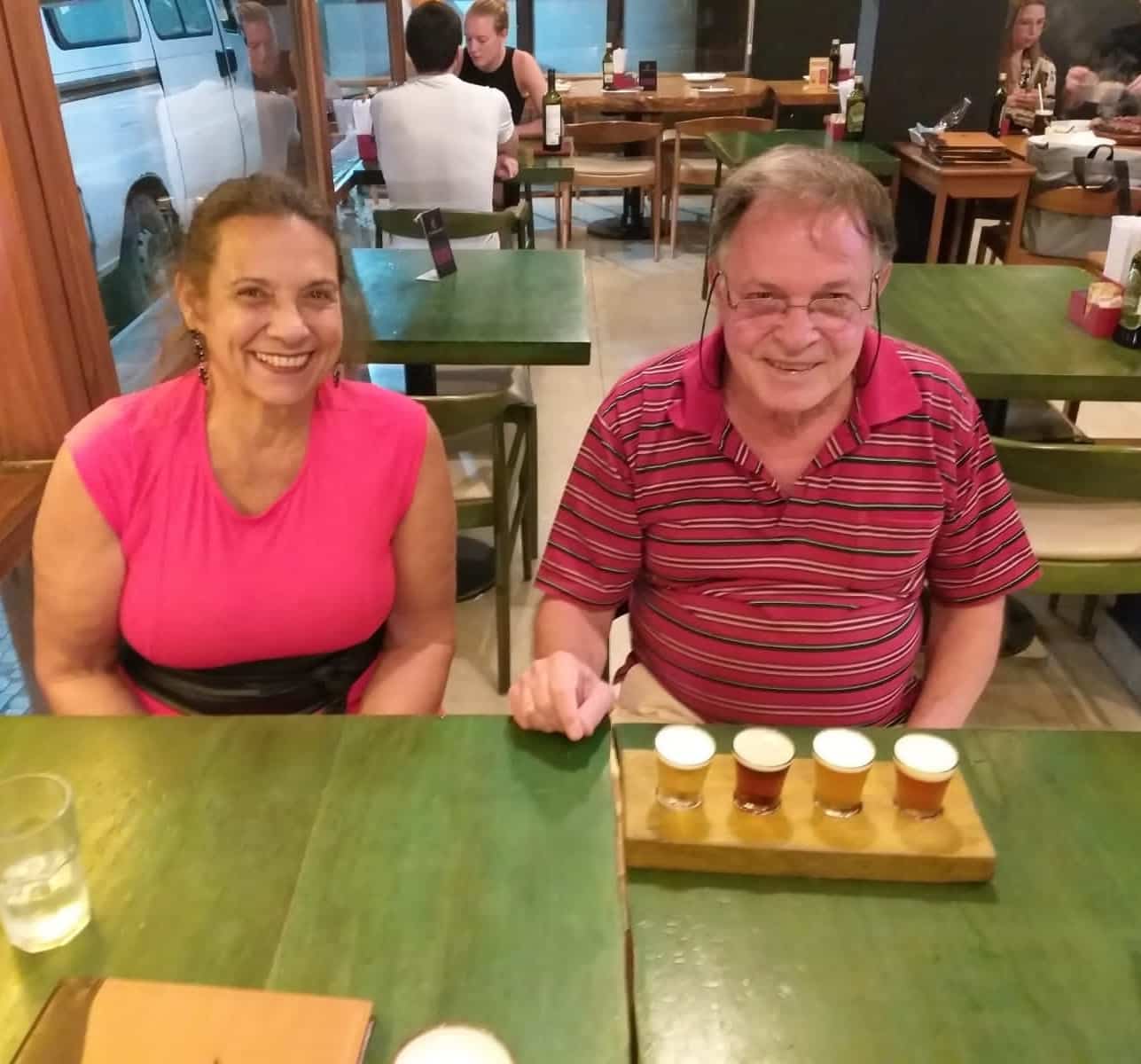 Casal JF POR AÍ 180322 enviada pelo Cesar Romero Casal JF POR AÍ 180322 enviada pelo Cesar Romero