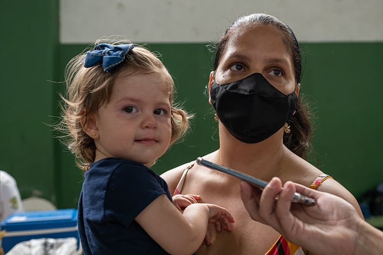 Pais aproveitam dia Dia D de vacinação para atualizar cartão das crianças 1 Jacqueline Dias