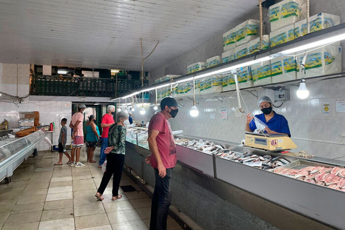 Quarta-feira de Cinzas marca aumento das vendas de peixes em JF 1 Vendas peixes foto Betta Mazocoli