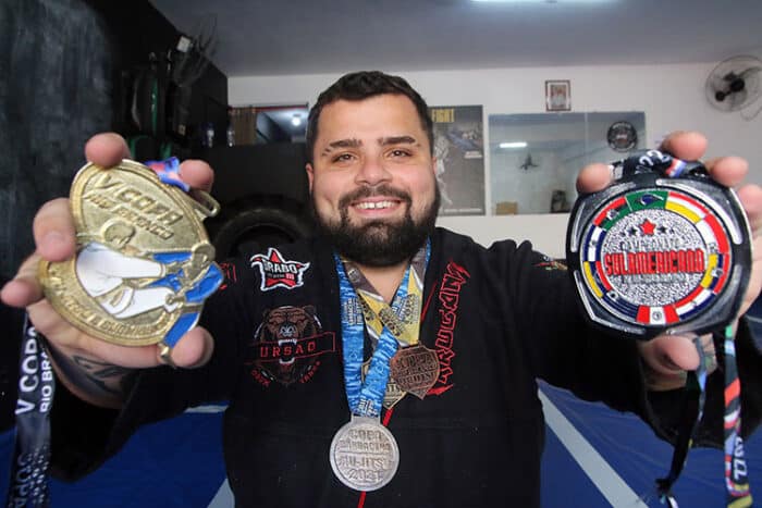 Juiz-forano supera sedentarismo e conquista títulos no jiu-jítsu 3 Victor lutad Jiu jitsu fernando priamo 6