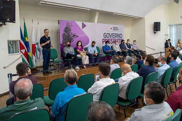 Sem fazer novos anúncios, Zema visita JF 1 Zema na Ascispes Marcelo Ribeiro 1