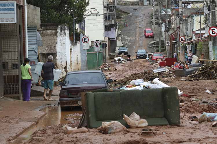 BAIRRO-LINHARES--RUA-ITÁLIA---fernbando-priamo BAIRRO-LINHARES--RUA-ITÁLIA---fernbando-priamo