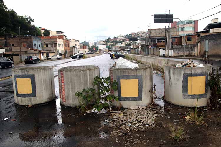 BR-440---limpeza-e-lixo---fernando-priamo-(23) BR-440---limpeza-e-lixo---fernando-priamo-(23)