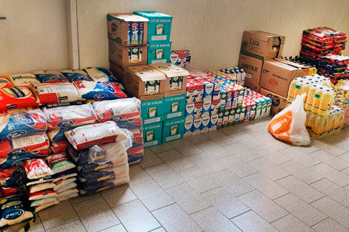 Participantes da Copa Prefeitura Bahamas de Futsal doam 1.700 kg de alimentos 1 Doacao Copa Bahamas foto SEL