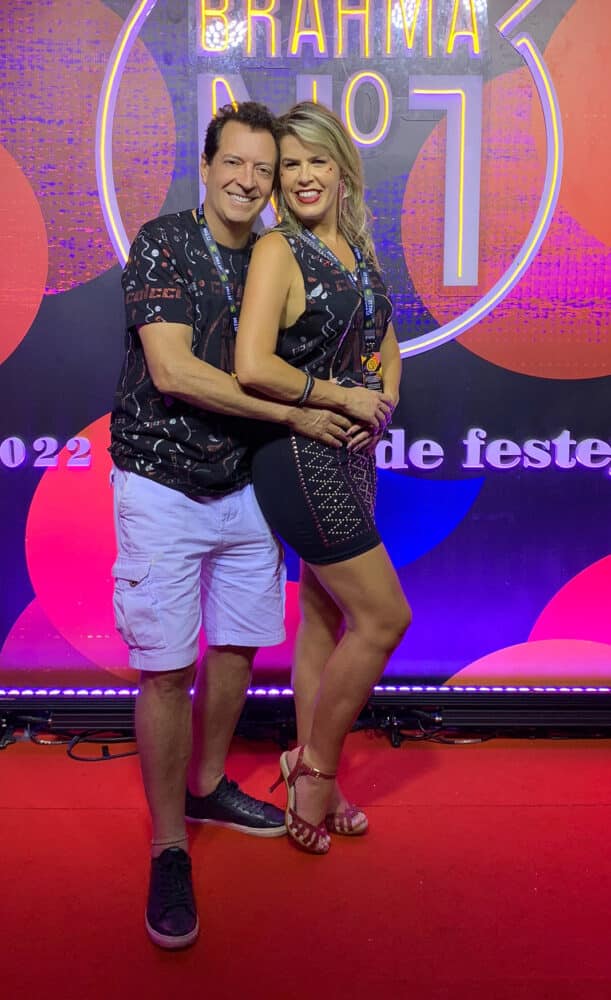 Luciano e Ana Carolina Arantes nos camarotes da Marques da Sapucaí 1 Luciano e Ana Carolina Arantes nos camarotes da Marques da Sapucai