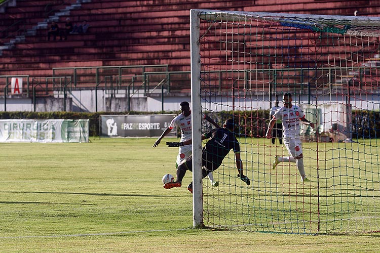 Tupynambás-gol-perdido---fernando-priamo-(1) Tupynambás-gol-perdido---fernando-priamo-(1)