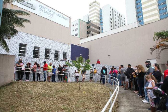 Movimento é tranquilo no primeiro dia de vacinação no Centro de Vigilância em Saúde 1 Vacinacao Centro Vigilancia Saude fernando priamo5