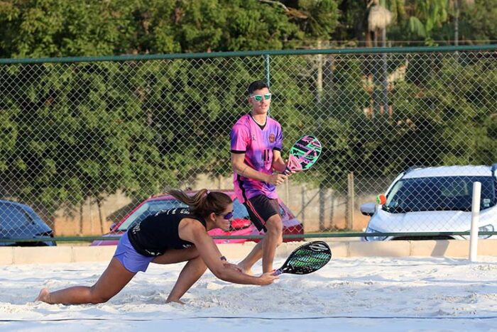 Beach tennis tem boom em Juiz de Fora: "todos podem jogar" 5 beach tennis fernando priamo 13