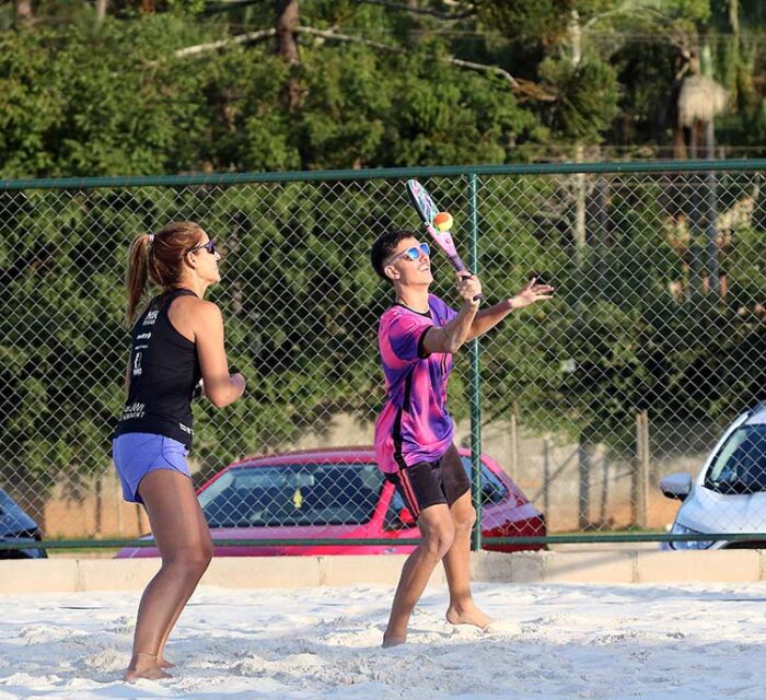 Beach tennis tem boom em Juiz de Fora: "todos podem jogar" 1 beach tennis fernando priamo 15