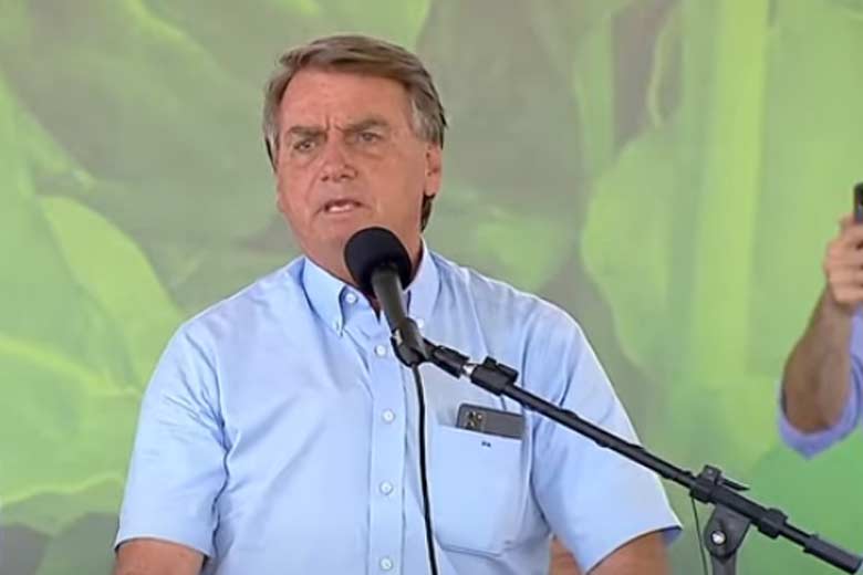 Bolsonaro afirma que voltará a Juiz de Fora ainda em 2022 1 Presidente Bolsonaro foi vítima de uma facada durante ato de campanha em Juiz de Fora, ano ano de 2018