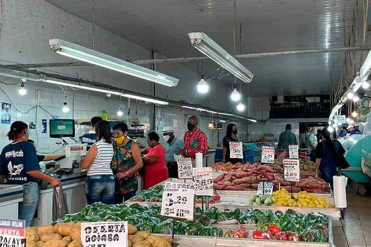 Alta dos produtos sazonais leva consumidores a pesquisar antes de comprar para a Páscoa 2 peixaria e quitanda betta mazocoli