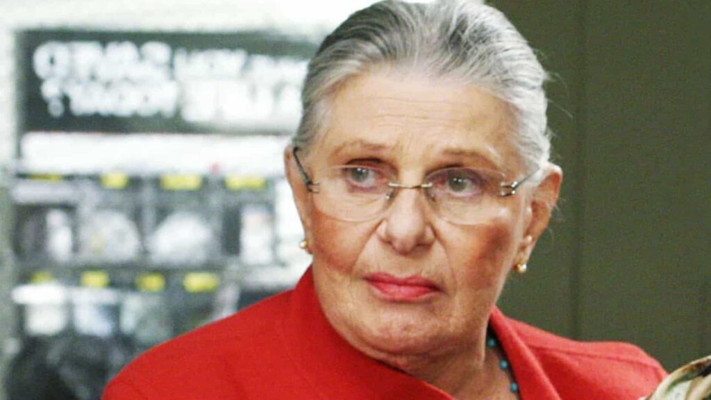 Morre, aos 95 anos, Rae Allen, atriz da série 'Família Soprano' 1 ray allen by reproducao familia soprano