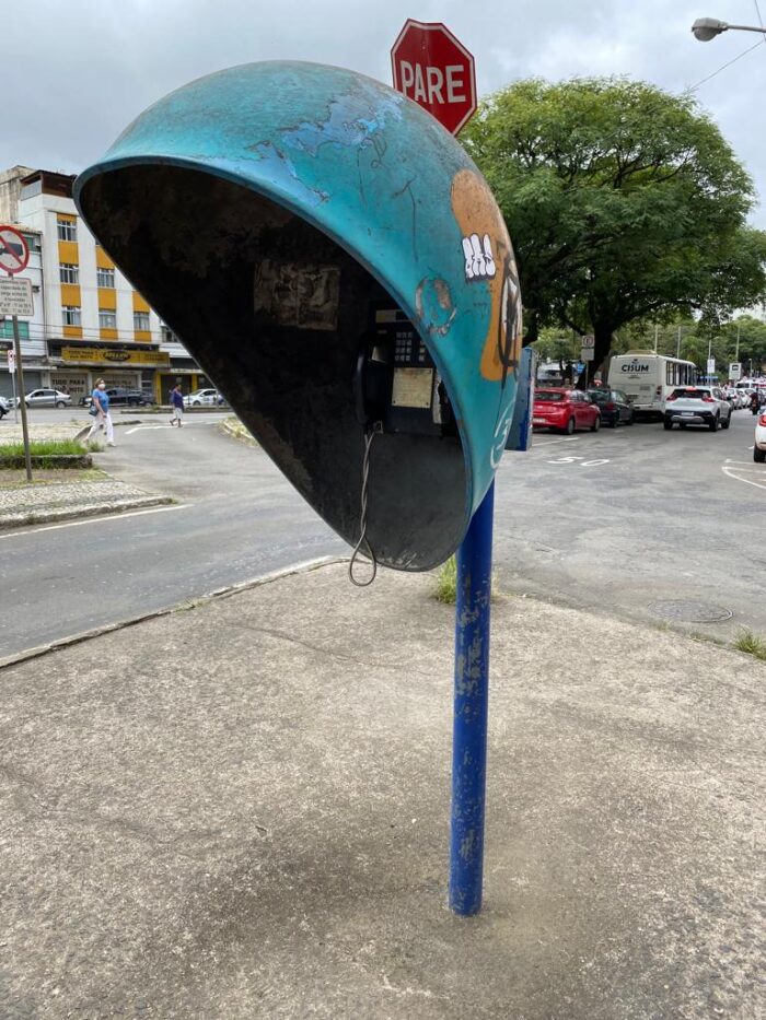 Orelhão com defeito no Centro 1 vu13.04