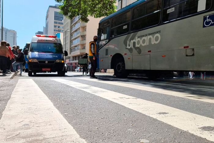 Atropelamento idosa onibus foto Fernando Goncalves