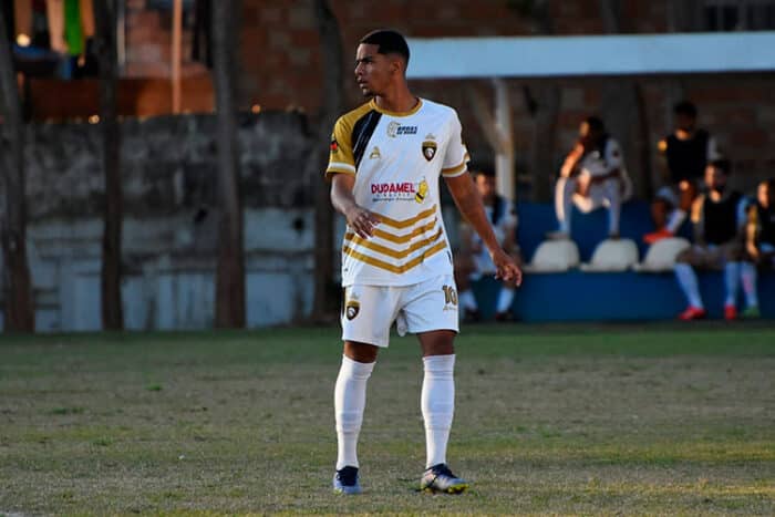 Destaque do Villa Real, juiz-forano Lucas Evaristo vai para o Tupynambás 1 Baeta Evaristo Villa Real Foto Isabella Oliveira