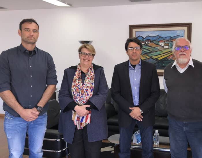 Rodrigo Mendonça, a prefeita Margarida Salomão, Valério Ribeiro e o secretário de Desenvolvimento Sustentável e Inclusivo, Ignácio Delgado, em um encontro com pauta produtiva no desenvolvimento urbano